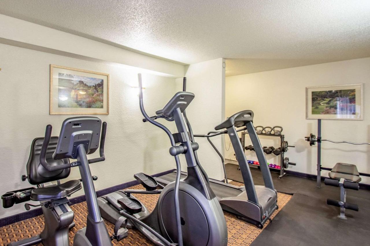 Quality Inn Milwaukee- Brookfield Esterno foto