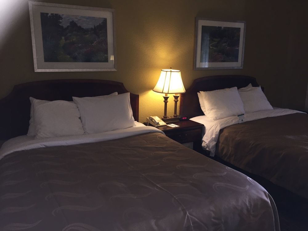 Quality Inn Milwaukee- Brookfield Esterno foto