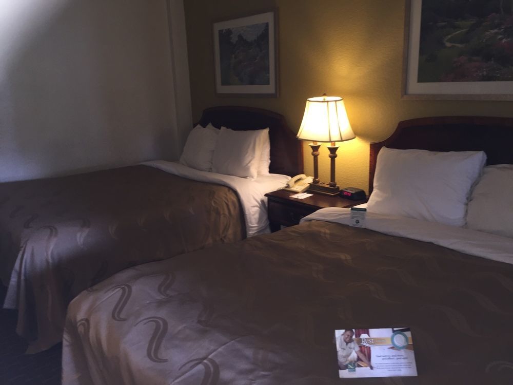 Quality Inn Milwaukee- Brookfield Esterno foto