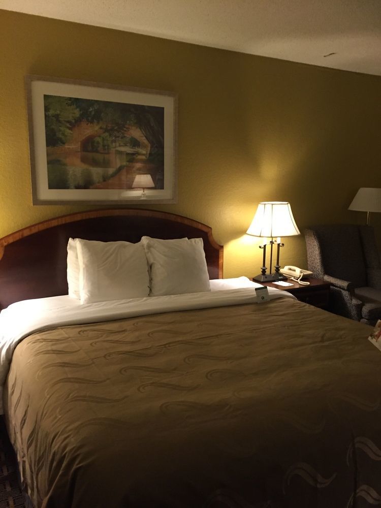 Quality Inn Milwaukee- Brookfield Esterno foto