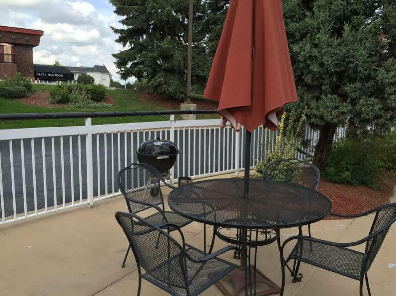 Quality Inn Milwaukee- Brookfield Esterno foto