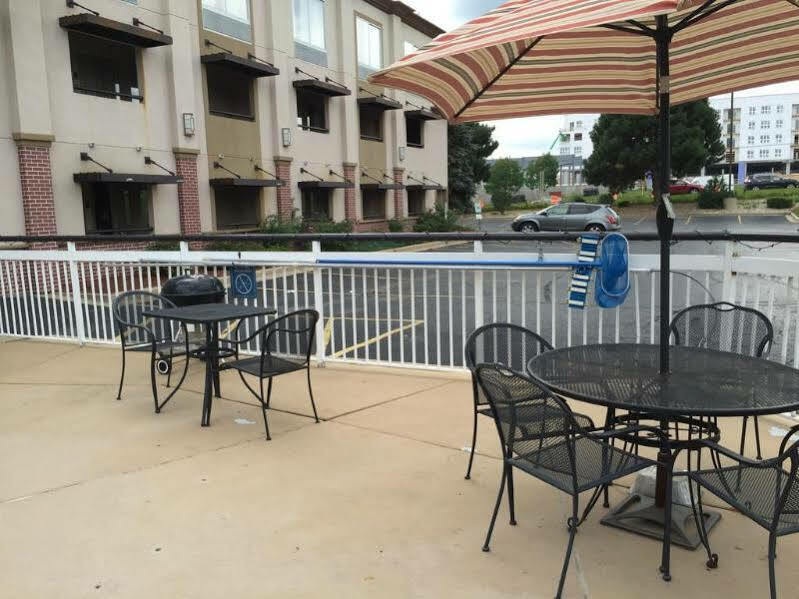 Quality Inn Milwaukee- Brookfield Esterno foto