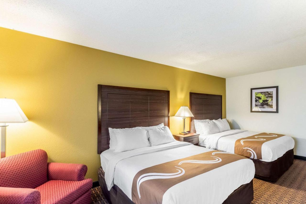 Quality Inn Milwaukee- Brookfield Esterno foto